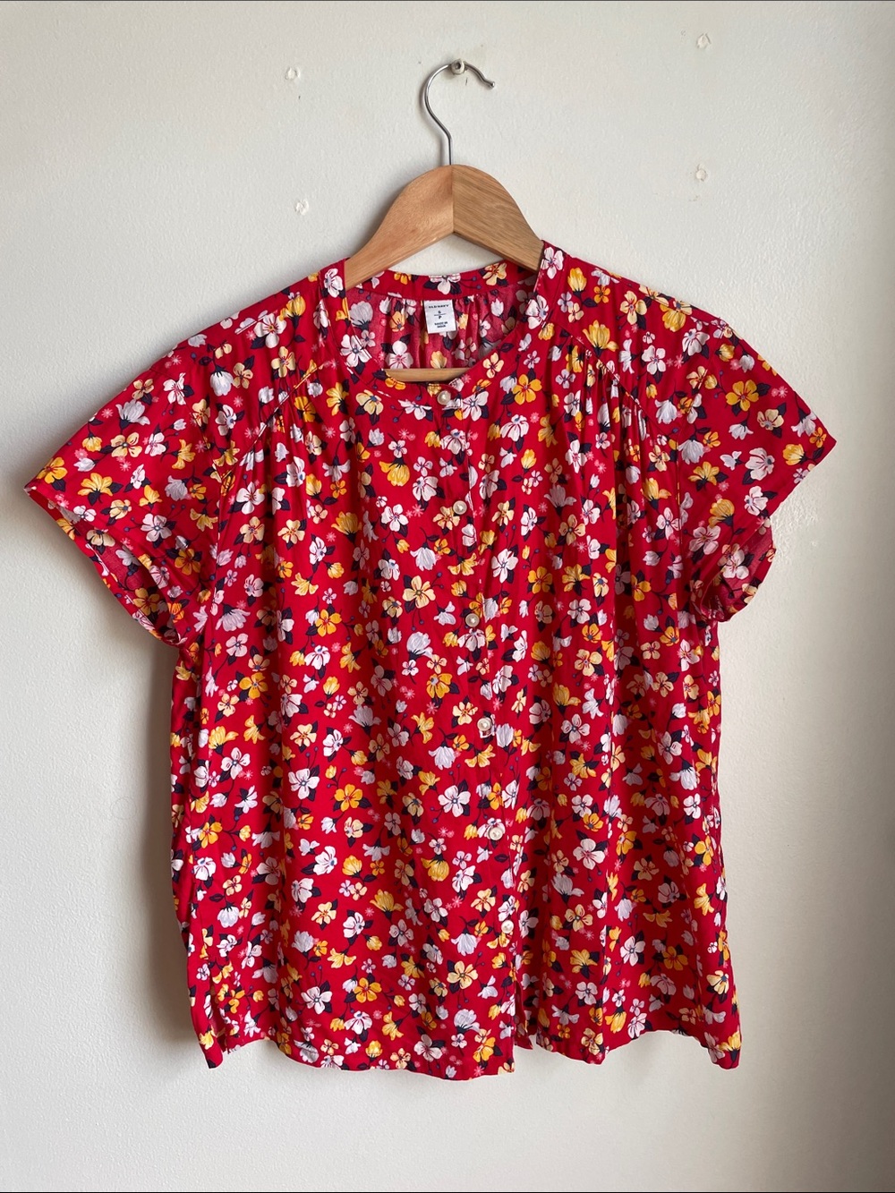 Old Navy Red Floral Short-Sleeve Blouse
